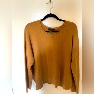 Elegant French Connection Sweater, size XL, super soft and durable mater…